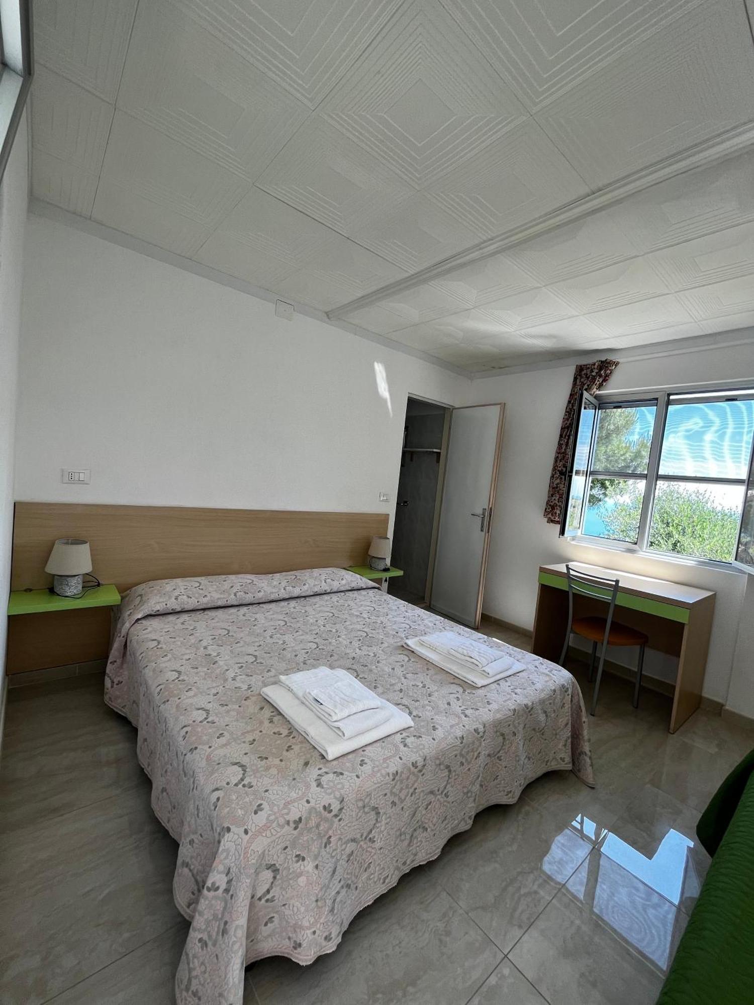 Pensione San Michele Mattinata Bagian luar foto